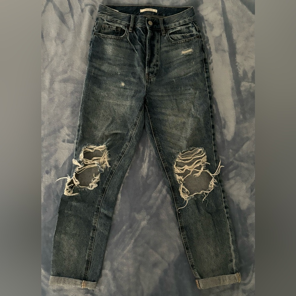 Pacsun Women’s Straight Leg Jeans Ripped, Size US 24